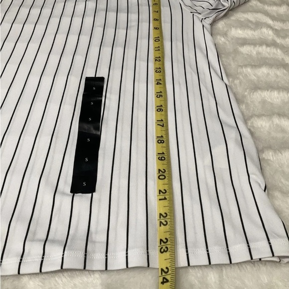 Banana Republic Women’s Striped Top Size Small - Picture 6 of 9